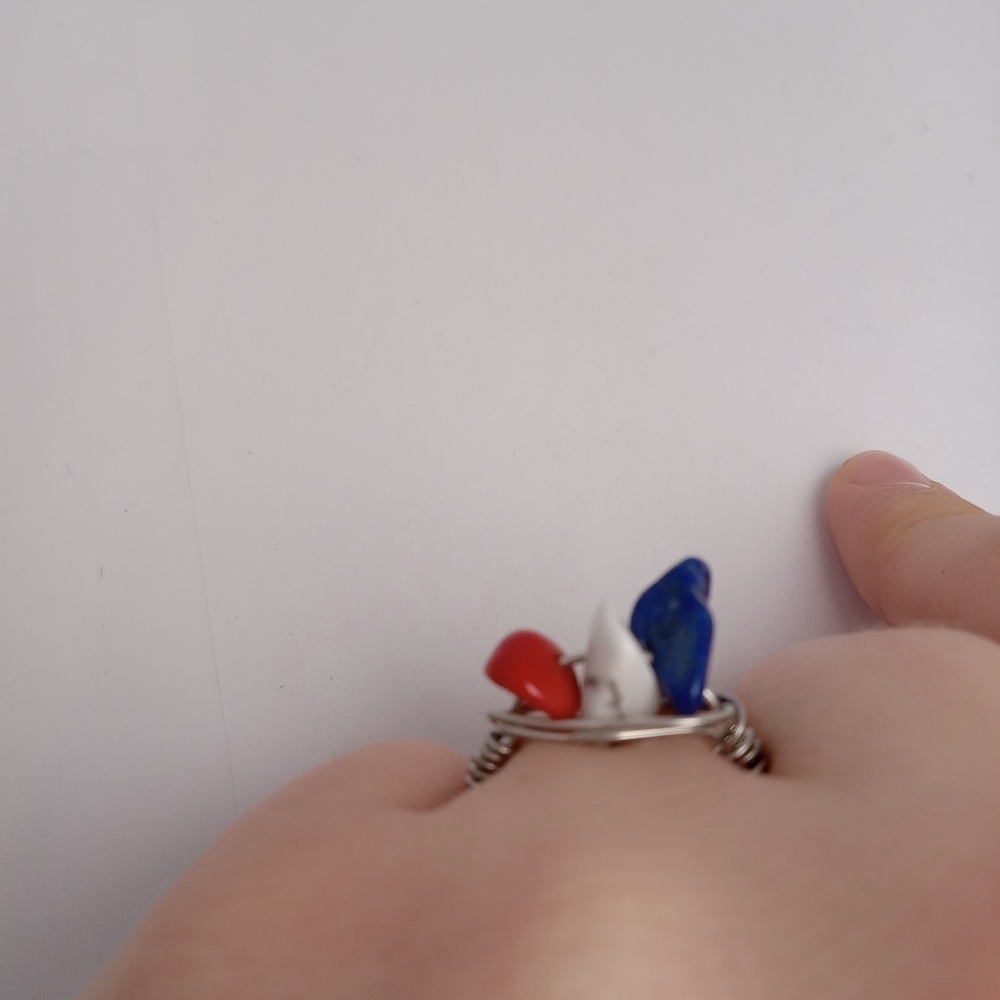 Red coral, howlite and lapis lazuli ring size 6.5 - Picture 2 of 4